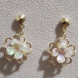 Elegant Gold and Iridescent Flower Earrings